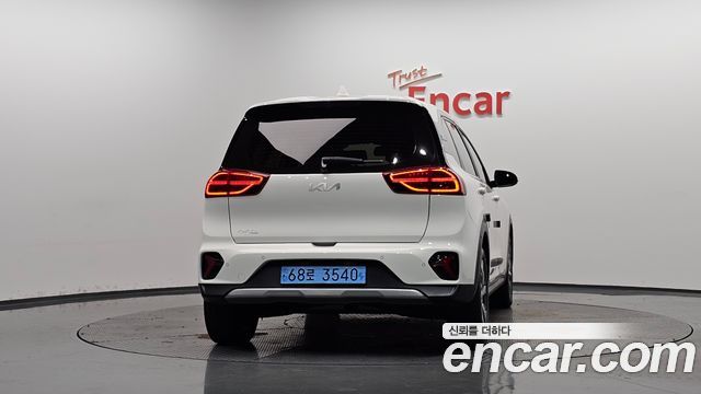 Kia Niro Air — пробег 32 096 км — фото 4 из 5