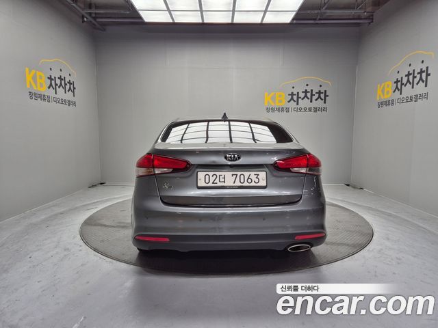 Kia K3 из Кореи Encar
