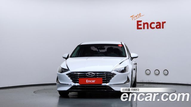 Hyundai Sonata 2.0 Smart — пробег 182 867 км — фото 3 из 5