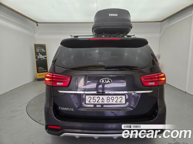 Kia Carnival из Кореи Encar