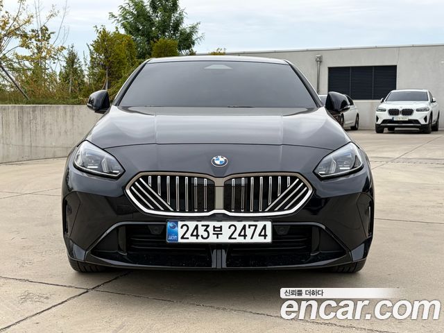 BMW 2-Series 220 M Sport Design — пробег 4 037 км — фото 3 из 5