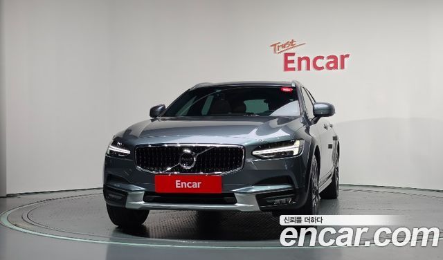 Volvo V90 T5 Pro AWD — пробег 75 316 км — фото 3 из 5