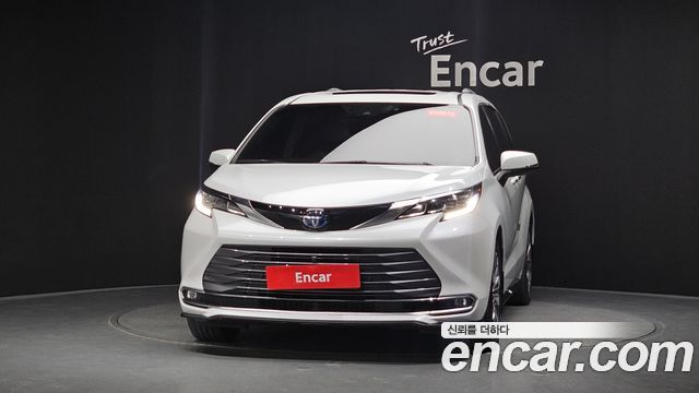 Toyota Sienna 2.5 Hybrid 2WD — пробег 74 348 км — фото 3 из 5