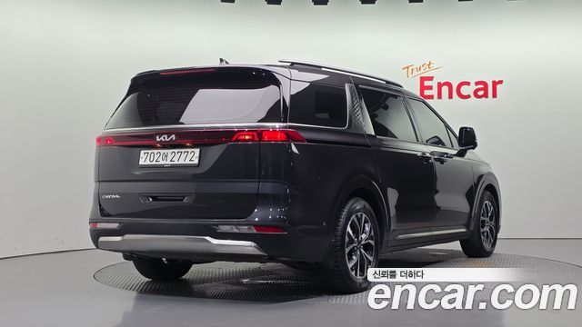 Kia Carnival Gasoline 11-Seater Signature — пробег 44 289 км — фото 2 из 5
