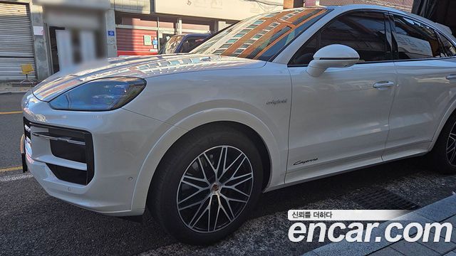 Porsche Cayenne 3.0 E-Hybrid Coupe — пробег 39 565 км — фото 2 из 5