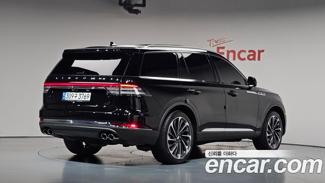 Lincoln Aviator 3.0 Reserve  AWD — пробег 36 680 км — фото 2 из 5