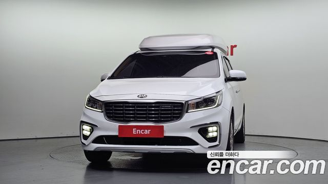 Kia Carnival 9-Seater Hi-Limousine Prestige — пробег 61 835 км — фото 3 из 5