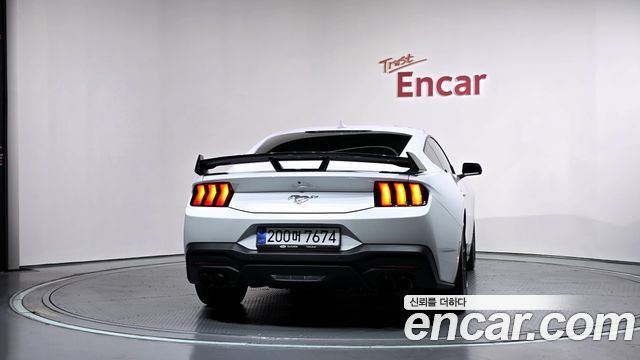 Ford Mustang 2.3 EcoBoost Premium Coupe — пробег 16 732 км — фото 4 из 5