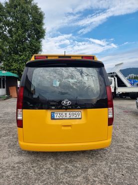 Hyundai Staria L3.5 Kinder Safety Car 11-Seater — пробег 77 748 км — фото 2 из 5