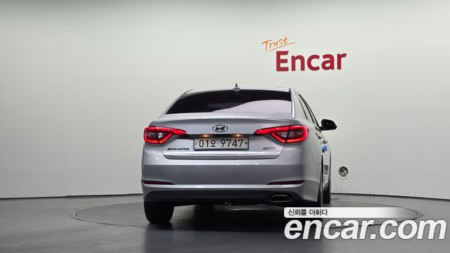 Hyundai Sonata 2.0 Premium — пробег 112 760 км — фото 4 из 5