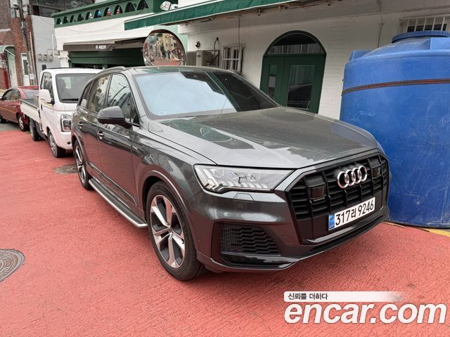Audi Q7 55 TFSI Quattro Premium — пробег 54 000 км — фото 2 из 5