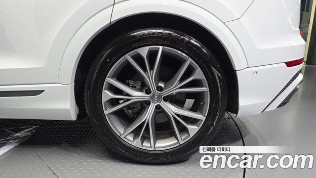 Audi Q8 из Кореи Encar
