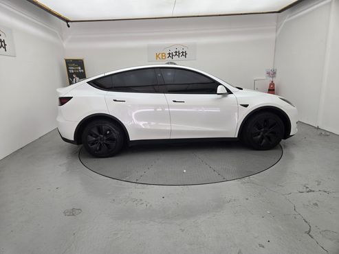 Tesla Model Y Long Range AWD — пробег 27 000 км — фото 3 из 5