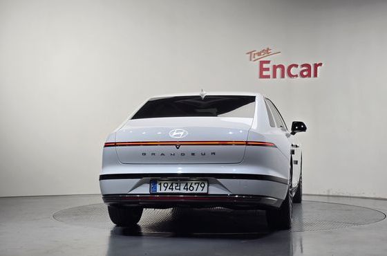 Hyundai Grandeur Calligraphy — пробег 31 880 км — фото 4 из 5