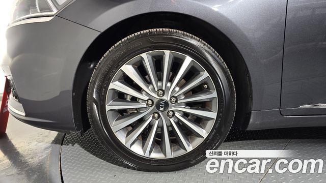 Kia K7 из Кореи Encar