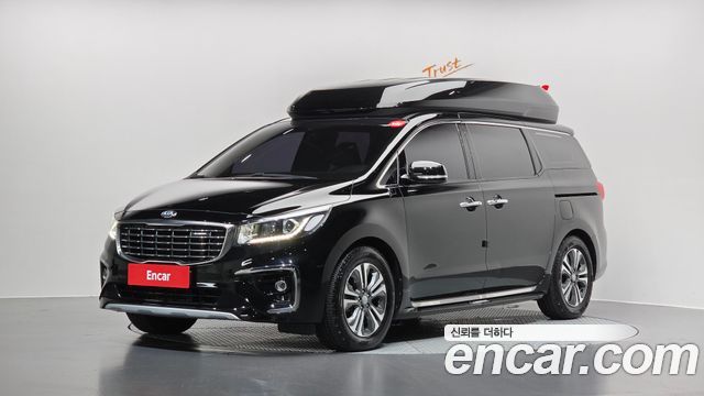Kia Carnival 9-Seater Hi-Limousine Luxury — пробег 125 080 км — фото 1 из 5