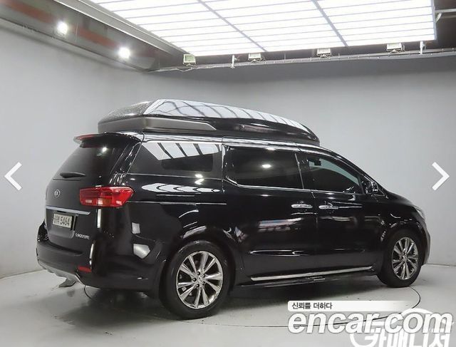 Kia Carnival Gasoline 7-Seater Limousine President — пробег 107 470 км — фото 4 из 5