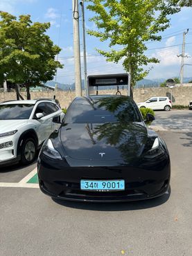Tesla Model Y RWD — пробег 27 983 км — фото 1 из 5