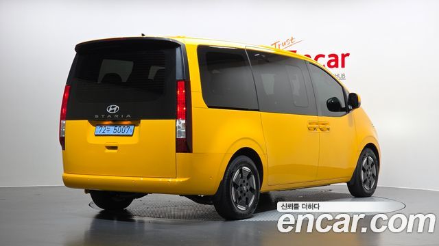 Hyundai Staria из Кореи Encar