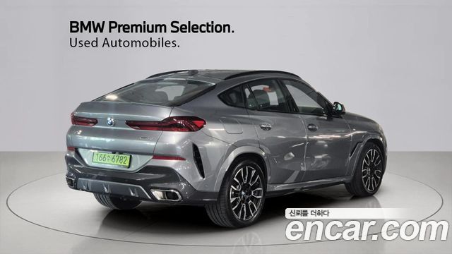 BMW X6 xDrive40i M Sport — пробег 4 115 км — фото 2 из 5