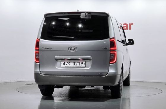 Hyundai Starex 4WD Urban 9-Seater Exclusive — пробег 87 035 км — фото 4 из 5