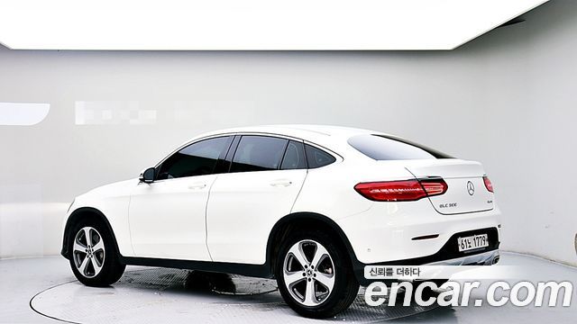 Mercedes-Benz GLC-Class GCL300 4MATIC Coupe — пробег 87 003 км — фото 2 из 5