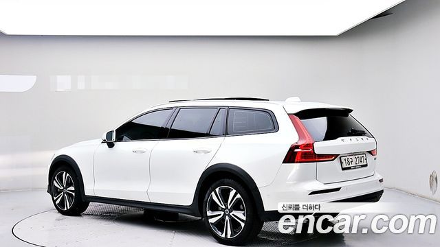 Volvo V60 из Кореи Encar