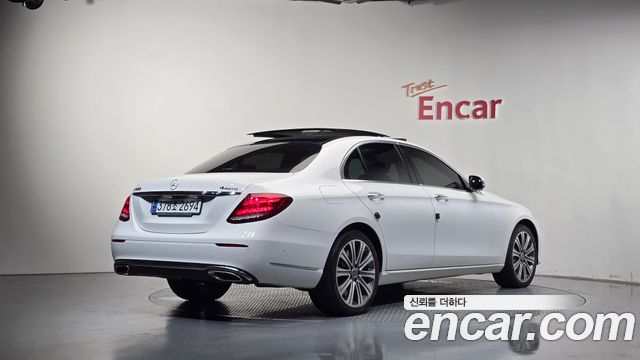 Mercedes-Benz E-Class из Кореи Encar