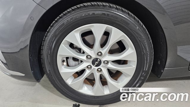 Kia K8 из Кореи Encar