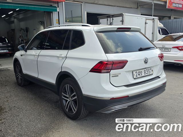 Volkswagen Tiguan 2.0 TDI Prestige — пробег 234 771 км — фото 4 из 5