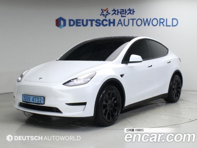 Tesla Model Y RWD — пробег 9 353 км — фото 1 из 5
