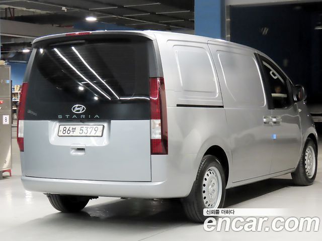 Hyundai Staria Cargo 3-Seater Smart — пробег 121 757 км — фото 4 из 5