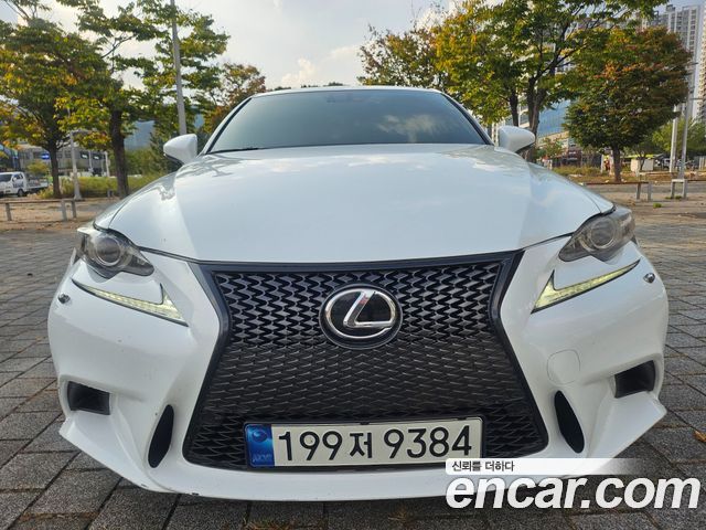 Lexus IS F-Sport XE30 — пробег 93 719 км — фото 1 из 5