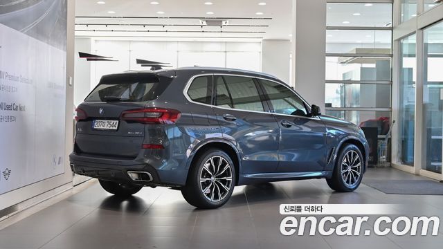 BMW X5 xDrive 30d M Sport — пробег 101 947 км — фото 2 из 5
