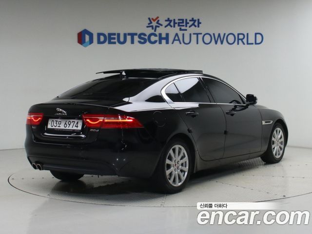 Jaguar XE 20d Prestige — пробег 87 141 км — фото 3 из 5