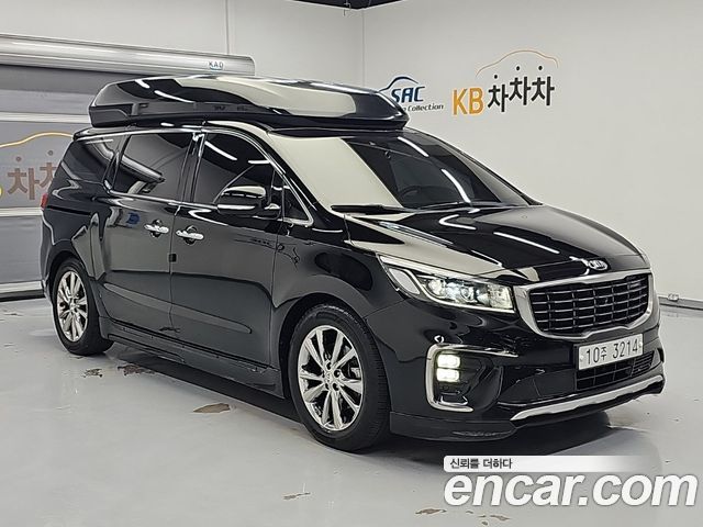 Kia Carnival 9-Seater Hi-Limousine Noblesse Special — пробег 228 123 км — фото 2 из 5