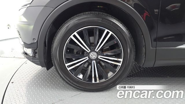 Volkswagen Tiguan из Кореи Encar