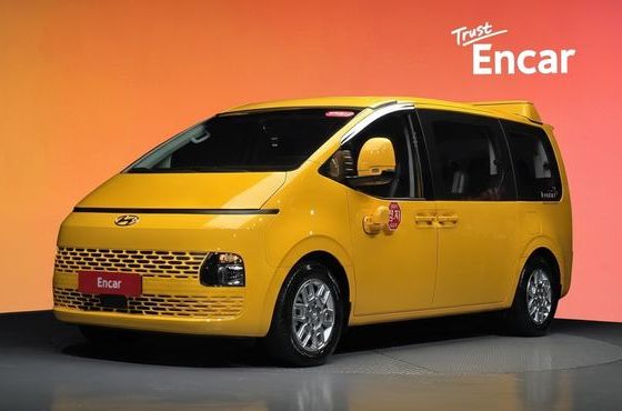 Hyundai Staria L3.5 Kinder Safety Car 11-Seater — пробег 20 664 км — фото 1 из 5
