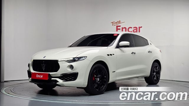 Maserati Levante из Кореи Encar