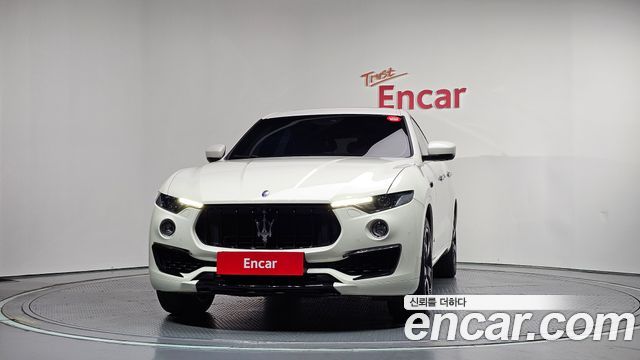 Maserati Levante из Кореи Encar