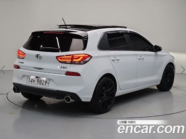 Hyundai i30 1.6 Turbo Sport Premium — пробег 73 928 км — фото 4 из 5