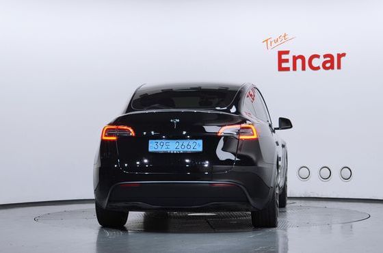 Tesla Model Y RWD — пробег 40 987 км — фото 4 из 5