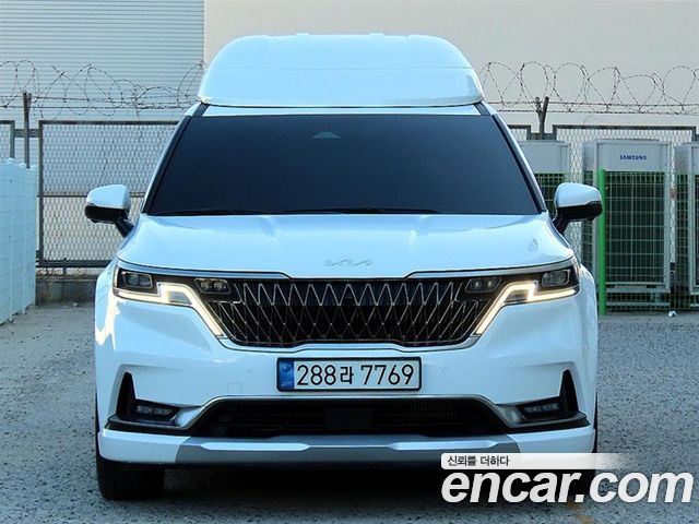 Kia Carnival Diesel 9-Seater Hi-Limousine Signature — пробег 78 447 км — фото 1 из 5