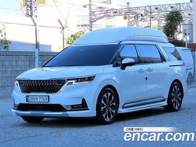 Kia Carnival Diesel 9-Seater Hi-Limousine Signature — пробег 78 447 км — фото 2 из 5