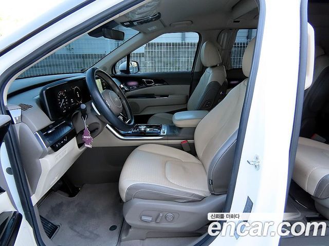 Kia Carnival Diesel 9-Seater Hi-Limousine Signature — пробег 78 447 км — фото 5 из 5