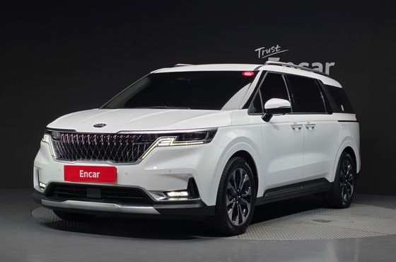 Kia Carnival Diesel 9-Seater Signature — пробег 111 402 км — фото 1 из 5