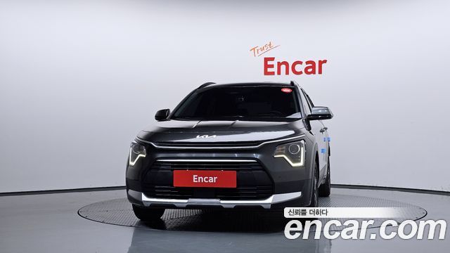 Kia Niro Prestige — пробег 46 324 км — фото 3 из 5