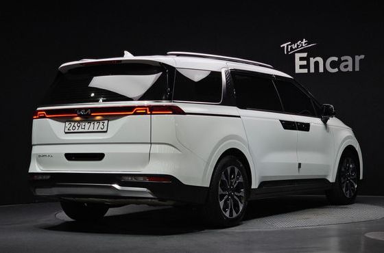 Kia Carnival Diesel 9-Seater Signature — пробег 66 896 км — фото 2 из 5