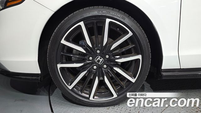 Honda Accord 2.0 Hybrid Touring — пробег 38 103 км — фото 5 из 5