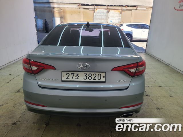 Hyundai Sonata 2.0 Smart — пробег 105 000 км — фото 3 из 5